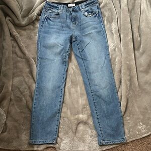 Women's Straight Leg Jeans in Light Blue